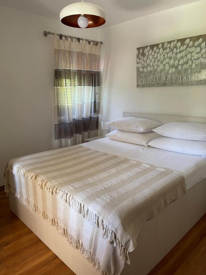 Villa Kuca Kod Fajdara à Vele Mune Extérieur photo